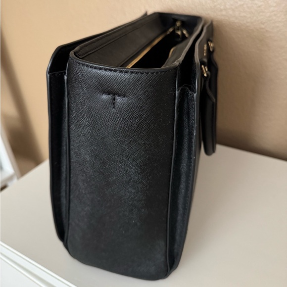 Tory Burch Large Robinson Handbag - Picture 6 of 9